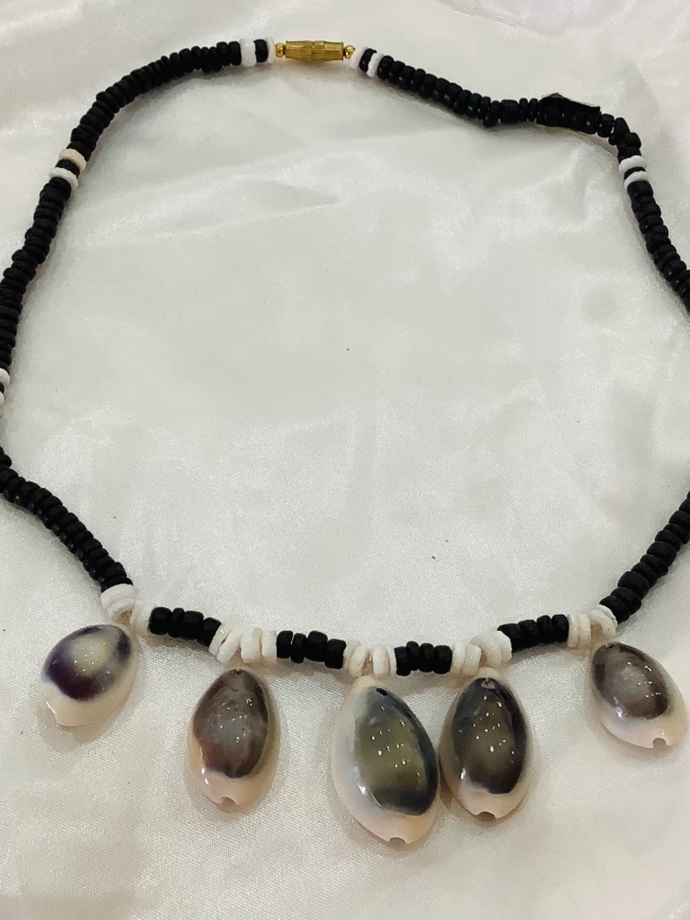 Beautiful Hawaiian Cowrie shells and black horn bead Necklace